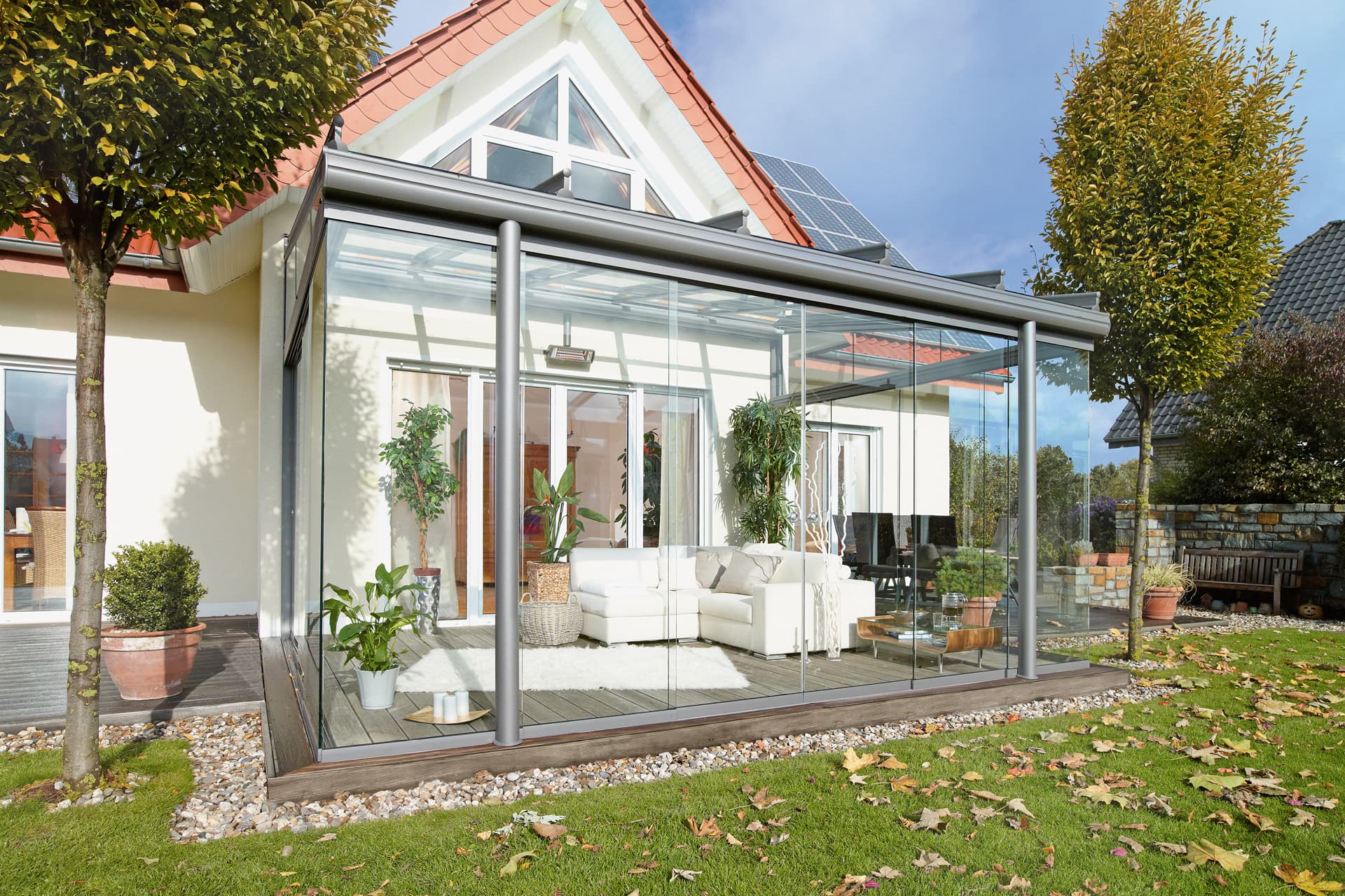 Innovative Control Solutions: Enhancing Your Outdoor Living Experience with Somfy Systems
