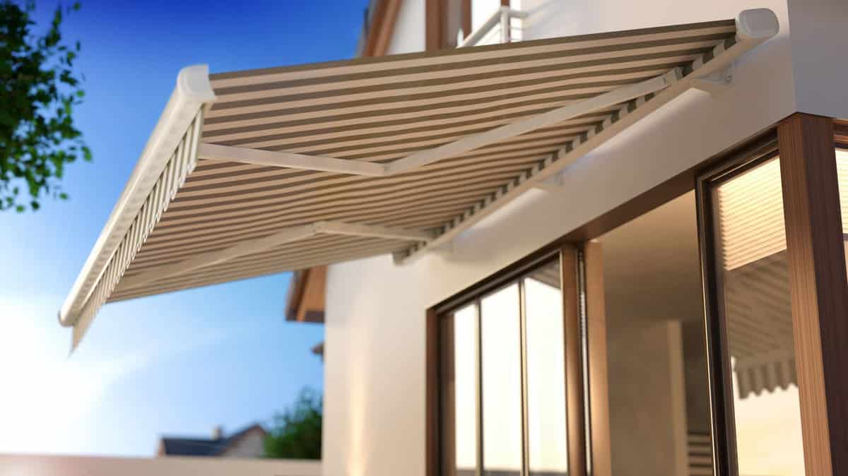 Custom vs. Pre-Fabricated Awnings A Comprehensive Breakdown