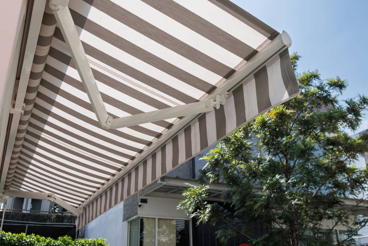 Extendable ValancePlus for Low Sun Protection