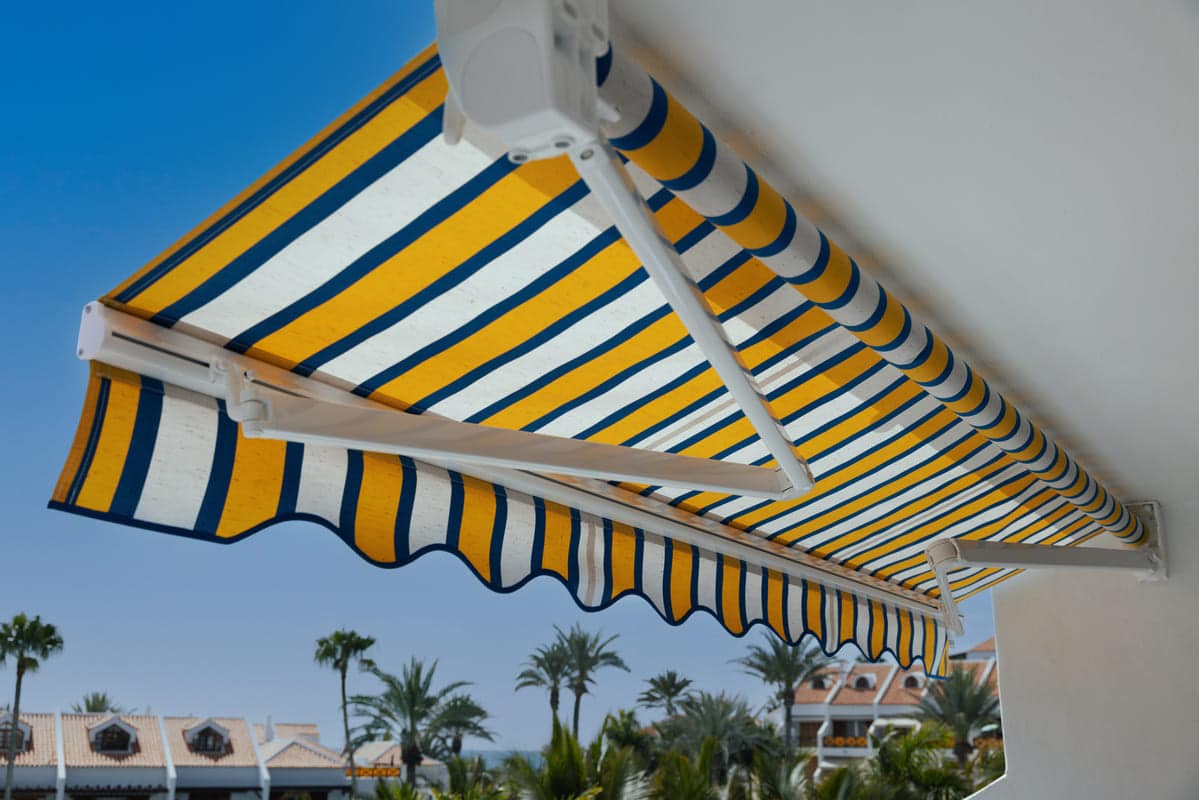 How to Host the Perfect Garden Party with the Right Awning Setup